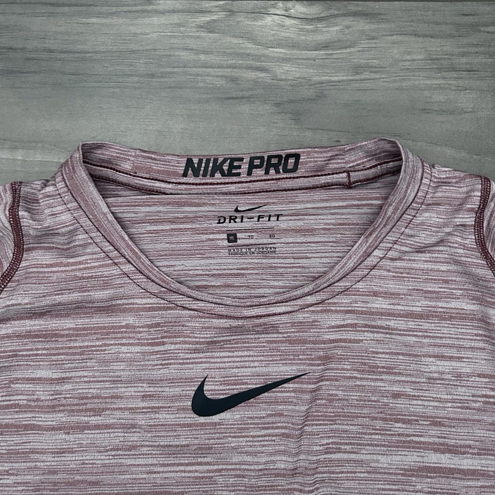Nike Pro Training Dri-Fit Purple Space Dye Shirt Mens Size XL 859216-652 - Picture 3 of 7